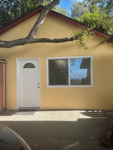 Main picture of 1440 Drake Way
