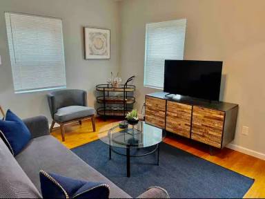 Main picture of 1035 Dana Ave