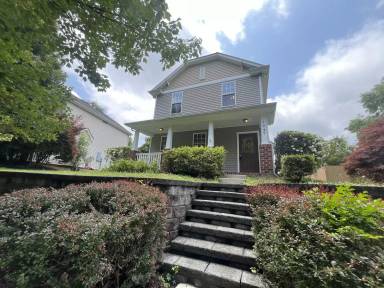 Main picture of 7947 Rolling Meadows Ln