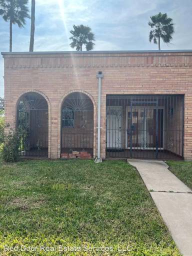 Main picture of 2701 Parker Ln