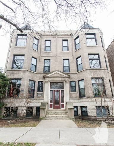 Main picture of 2922 W Logan Blvd
