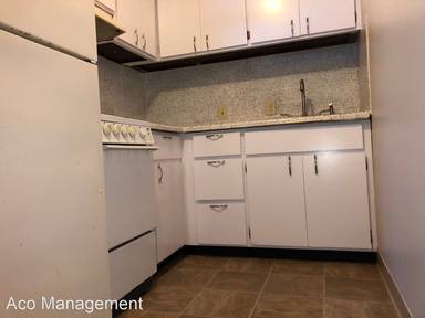Main picture of 103 E 7th St