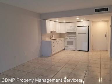 Main picture of Promenade Condominium at Kendall Lakes