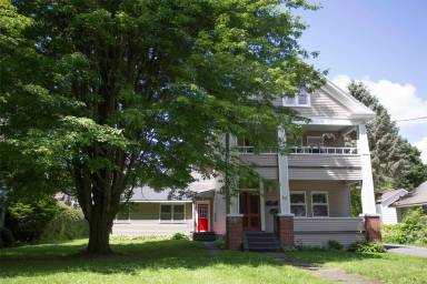 Main picture of 50 Oxford Rd.