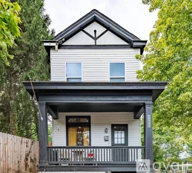 Main picture of 1335 Maryland Ave
