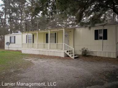 Main picture of Pinewood Mobile Home Community
