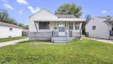 Main picture of 23684 Blackett Ave