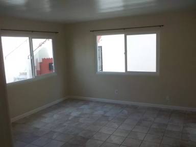 Main picture of 933 Tourmaline St