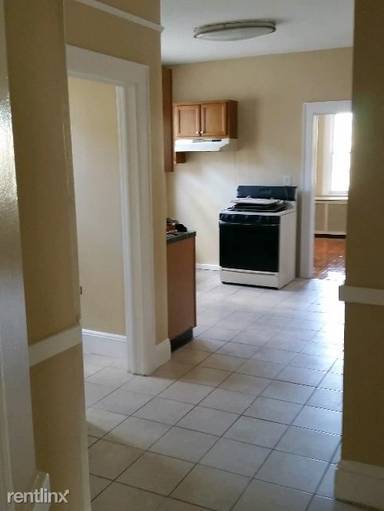 Main picture of 550 Bayway Ave