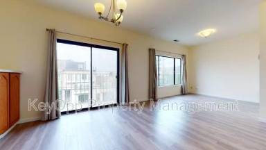 Main picture of 666 35th Ave