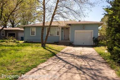 Main picture of 1417 W 1st St
