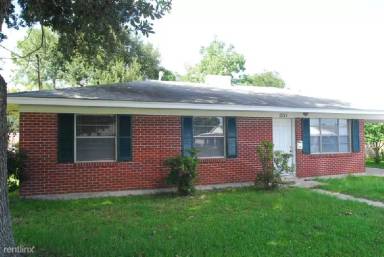 Main picture of 2211 Swetman Blvd