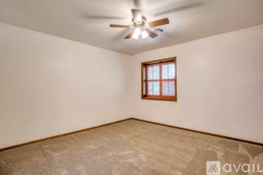 Main picture of 1708 Surrey Ln