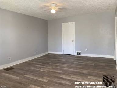 Main picture of 612 1/2 Oakhill Ave