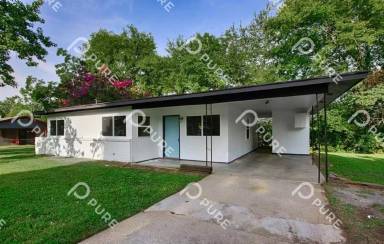 Main picture of 2200 Norwood Dr NW
