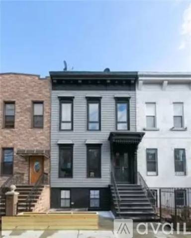 Main picture of 1110 Halsey St