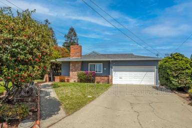 Main picture of 19608 Adair Dr