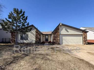 Main picture of 2943 W 66th St