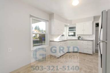 Main picture of 4737 NE 78th Ave