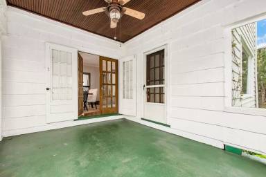 Main picture of 2074 Iuka Ave