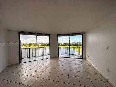 Main picture of 9688 Fontainebleau Blvd