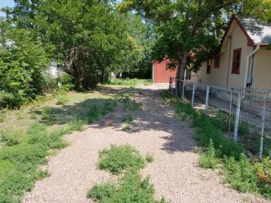 Main picture of 709 Cobalt Ave