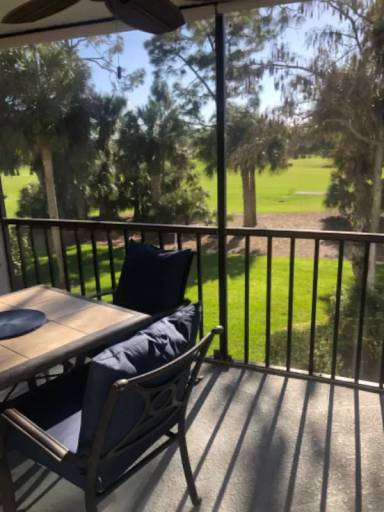 Main picture of 420 Fox Haven Dr