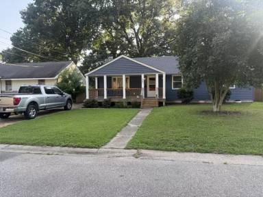 Main picture of 207 Winchester Dr