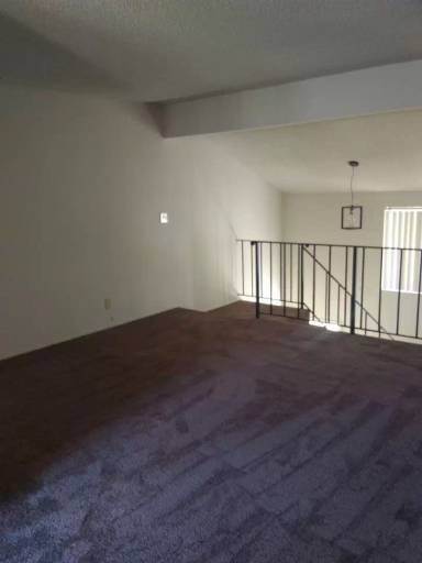 Main picture of 3241 Triumph Ln