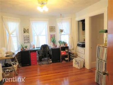 Main picture of 75 Hancock St