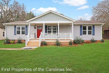Main picture of 107 Shamrock Ct
