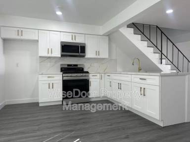 Main picture of 1810 E Adams Ave