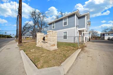 Main picture of 414 Cupples Rd