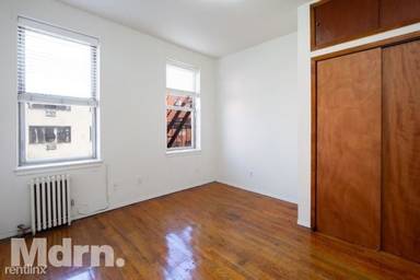 Main picture of 159 E 99th St