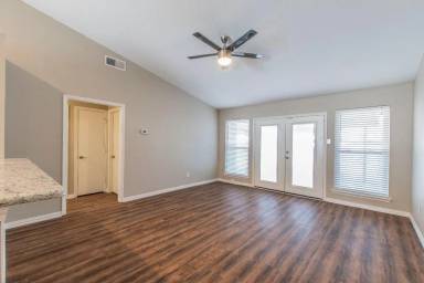 Main picture of 1213 Wyndham Dr
