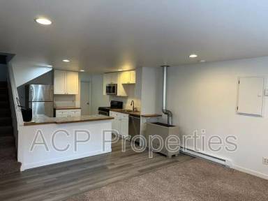 Main picture of 2475 Yew Street Rd