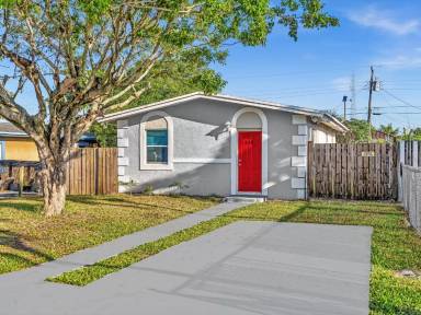 Main picture of 525 NW 10th Ave