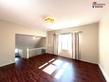 Main picture of 3644 E Pulaski Ave