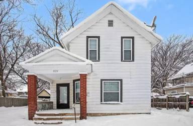 Main picture of 1325 Buffalo Ave NE