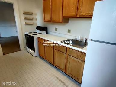 Main picture of 1039 Massachusetts Ave