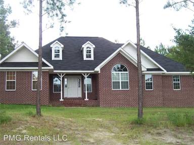 Main picture of 703 Guinevere Ct