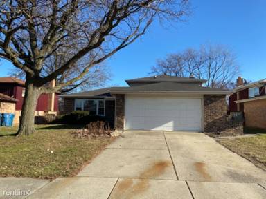 Main picture of 17101 Everett Ave