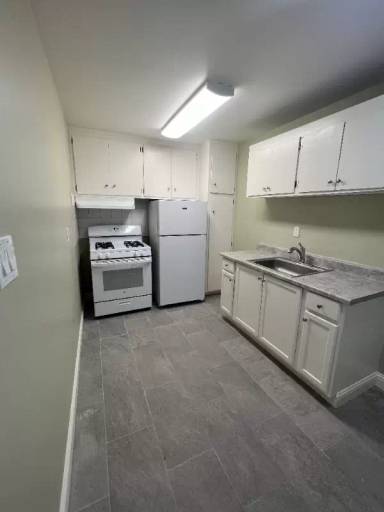 Main picture of 3170 High St