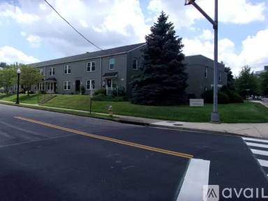 Main picture of 740 N Monroe St