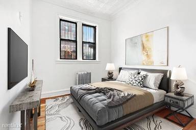 Main picture of 446 3rd Ave