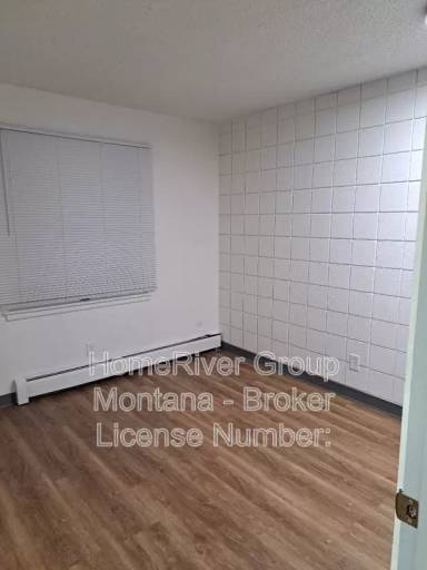 Main picture of 707 SW Higgins Ave Apartments