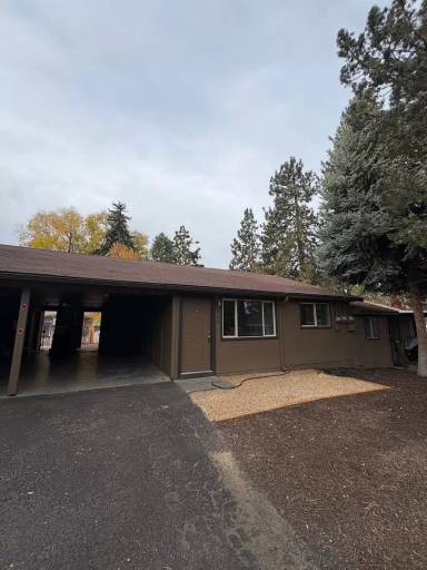 Main picture of 511 SE Centennial St