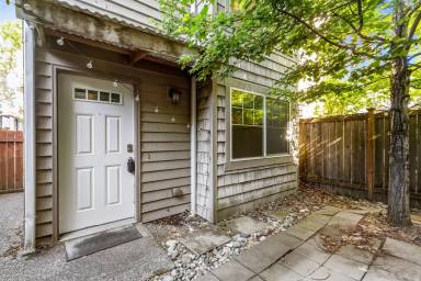 Main picture of 7552 12th Ave NE