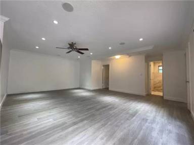Main picture of 641 SW 8th Ave