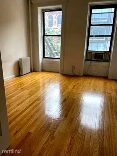 Main picture of 327 E 93rd St